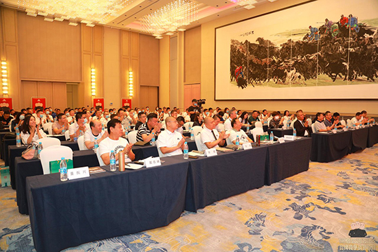 ڸԃF(tun)8cS200f(wn)ت(jing)(jng)I(yng)F(tun)(du)