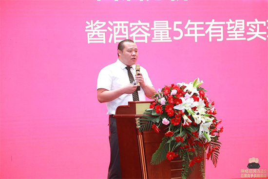 ڸԃF(tun)8cS200fت(jng)IF(tun)(du)