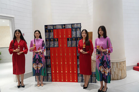 ٳf(wn)ϯ {(ln)֮硱Zȫ(gu)Ʒb(dng)M(jn)ϻ(yng)