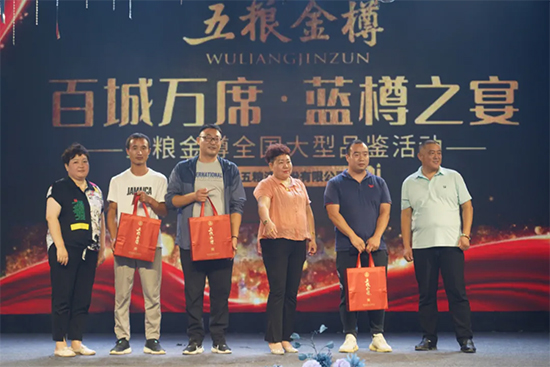 ٳf(wn)ϯ {(ln)֮硱Zȫ(gu)Ʒb(dng)M(jn)ϻ(yng)