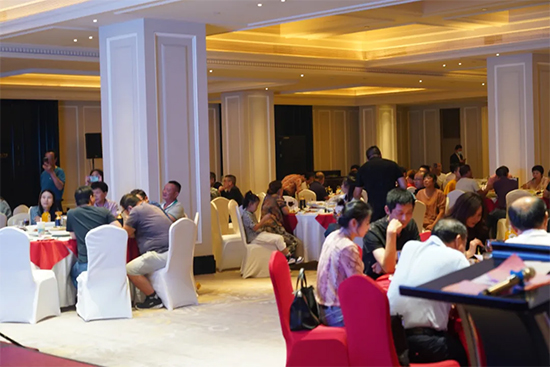 ֱٳfϯ {֮硱KdվƷbF(xin)MIe