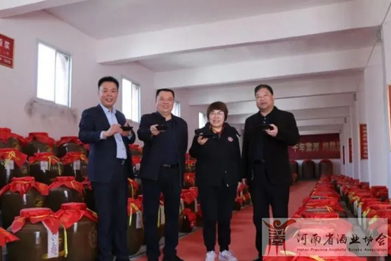 Ͼƅf(xi)(hu)L(zhng)w(sh)һM(jn)ĺӾƘI(y){(dio)ָ(do)