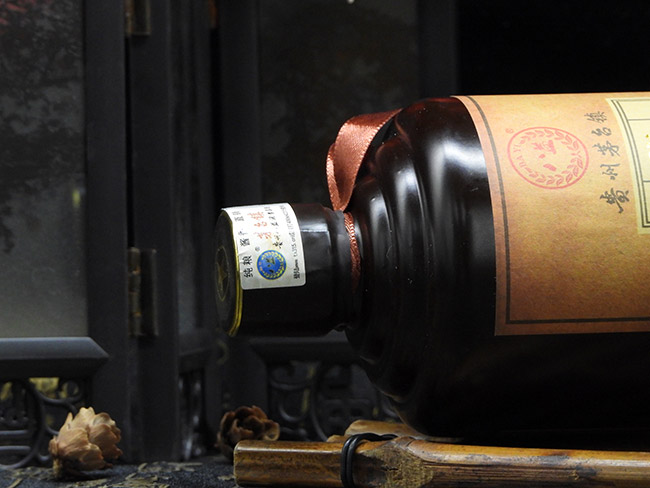 八益茅臺鎮(zhèn)封藏酒醬香經(jīng)典53°500ml醬香型白酒