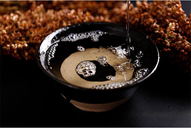 北方糧莊青花瓷壇酒·45度小五糧