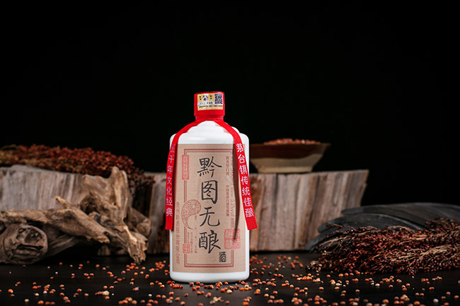 黔圖無釀酒一路向黔 醬香型白酒【53° 500ml】