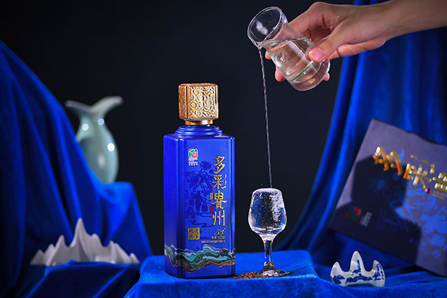 多彩貴州美酒(藍(lán))信(瓶)