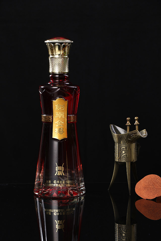 劍南金樽酒精制