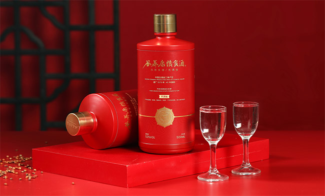 谷養(yǎng)康糧食酒紅年輪禮盒