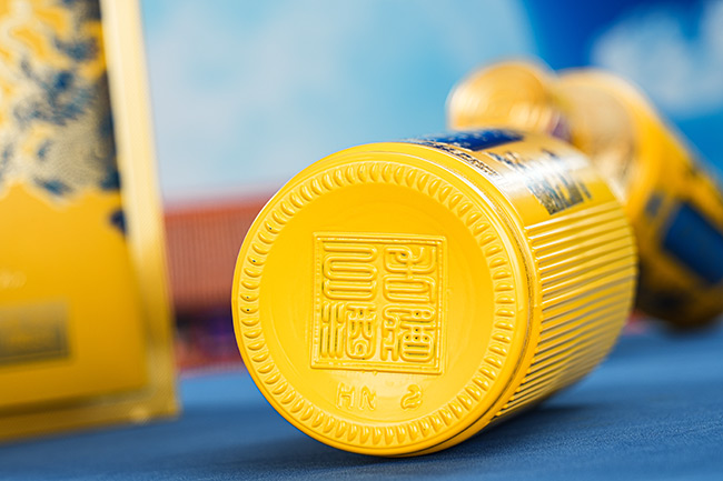 老醬臺(tái)酒黃鉆醬香型酒【53度500mlx6】