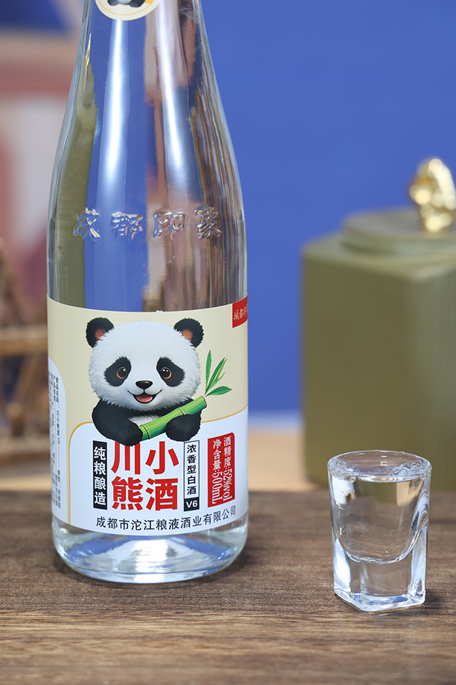 川小熊酒濃香型白酒V6【42度500ml】